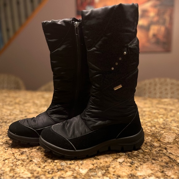 Winter Boots - Picture 5 of 7